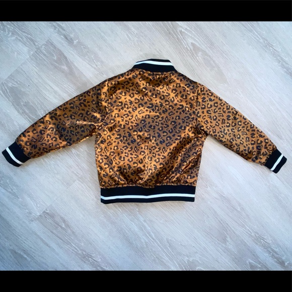 Let’s kids eternal leopard bomber jacket. Size 4. Sold out in this size. - Picture 2 of 7